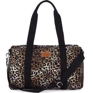 Victoria’s Secret Pink duffle bag